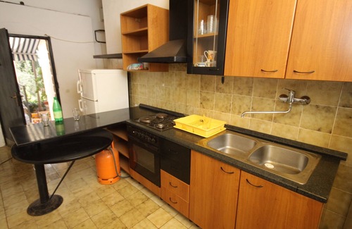 Zdrelac Apartment | Four-bedroom apartment near beach Ždrelac, Pašman (A-8405-b)