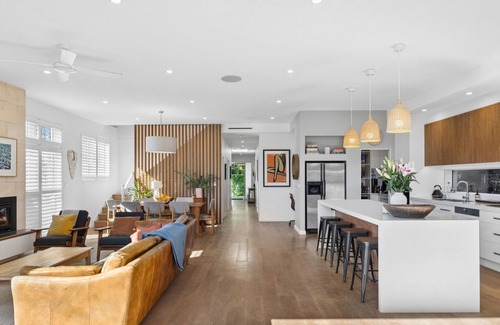 Freshwater House | Four bedroom home in the heart of Freshwater!