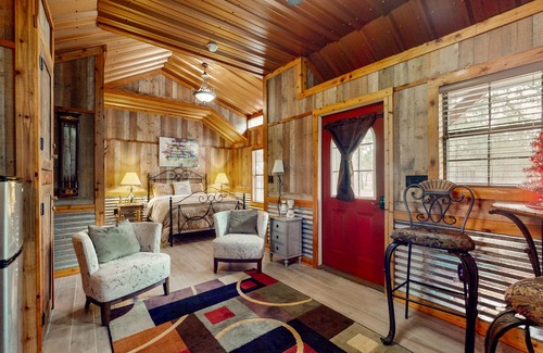 Ledbetter Cabin | Four charming cabins with kitchens, kitchenettes, patios, wood stove, W/D, WiFi