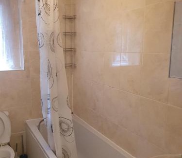 Abbey Wood Apartment | Four Large Double With Ensuites