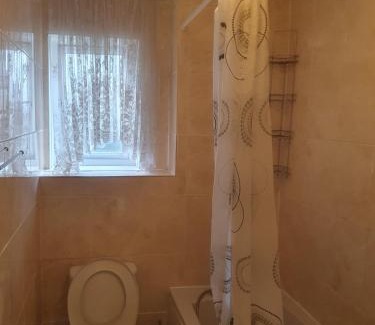 Abbey Wood Apartment | Four Large Double With Ensuites