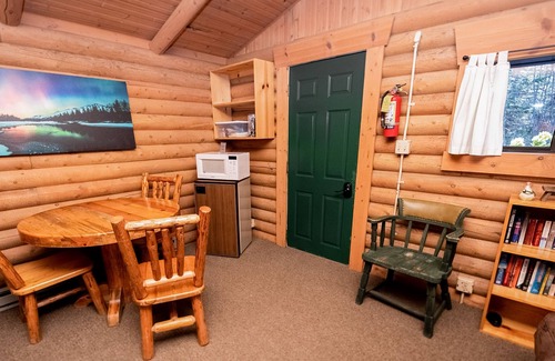 Bigfork Cabin | Four neighboring log cabins near Flathead Lake & Glacier, great for groups