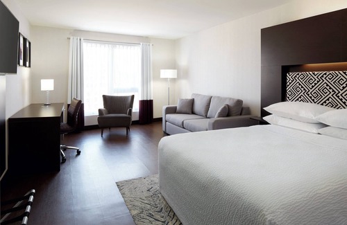 Desjardins Hotel | Four Points by Sheraton Levis Convention Centre