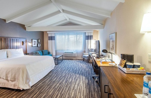 Plainview Hotel | Four Points by Sheraton Melville Long Island