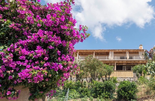 Fetovaia Apartment | Four-room flat Montecristo