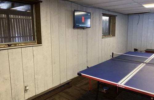 Eidelweiss Village Cabin | Four Season Fun Family Cabin- near skiing, lakes & hikes