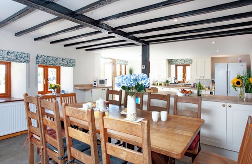 Torrington Cottage | Four Seasons Cottage