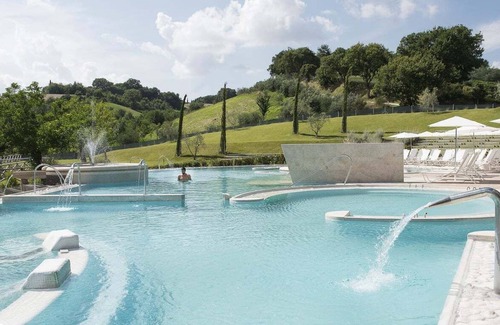 Chianciano Terme Apartment | Four Seasons Thermae - Apartment Piazza Italia - Entire Accommodation
