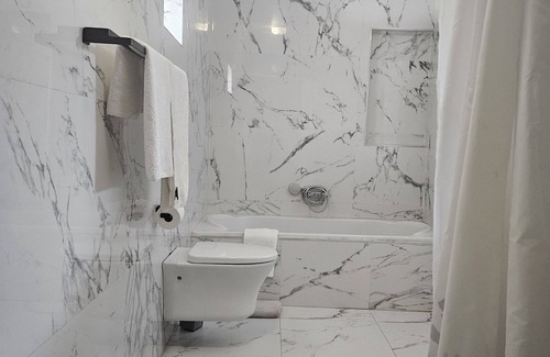 Greater Johannesburg Metropolitan Area House | Four Seasons Lehae Guest House