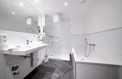 Nells-Landchen Hotel | FourSide Plaza Hotel Trier, Trademark Collection by Wyndham