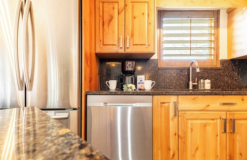 Park City Condo | Fox Bay Condo w/Community Hot Tub+Fitness Center, Across from Deer Valley East Village