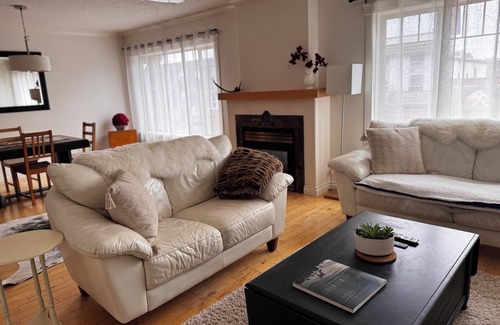 Smithers Apartment | Fox & Fern 2 BR 2 BA Main St. Gem