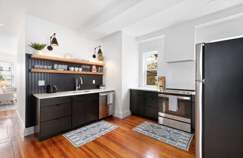 Fox Point Apartment | Fox Point- Near Brown, RISD, College Hilln