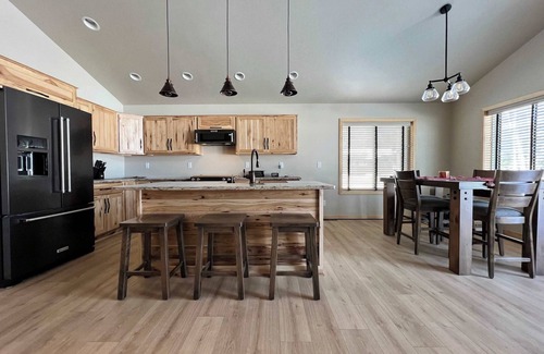 Minocqua House | Fox's Den Fence Lake Home - Private with Lake View
