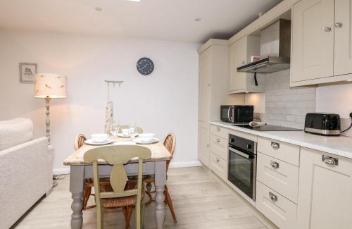 Fareham House | Fox's Den