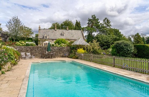 Dowdeswell House | Foxcote Grange
