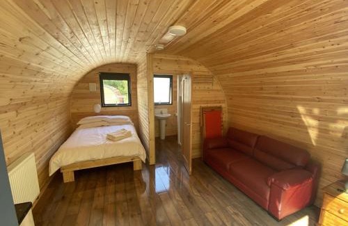 Abercwmboi House | Foxglove Pod 6 Pet Free
