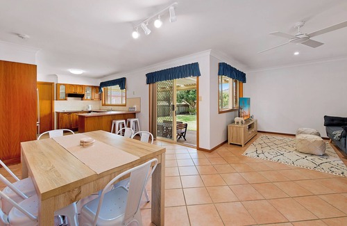 South West Rocks House | *Foxtell * Wifi * Air conditioner * BBQ * Close to Town