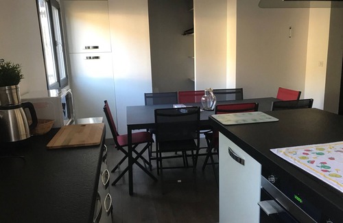 Besse-et-Saint-Anastaise Ski Chalet | Renovated Chalet for 10 Guests with Parking near Super Besse