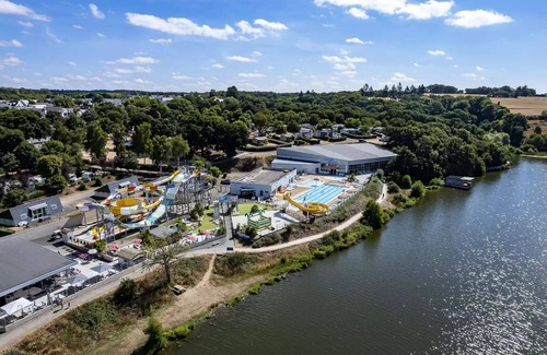 Jugon-les-Lacs-Commune-Nouvelle House | Camping Au Bocage du Lac* - PREMIUM mobile home - 2 bedrooms for 4 people