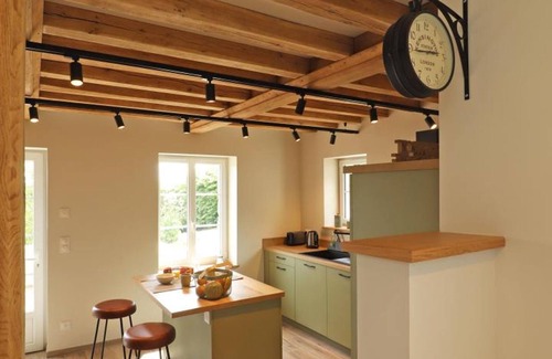 Saint-Germain-de-Clairefeuille Cottage | Cottage with spa, private tennis court, and EV charging