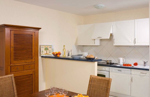 L'Aiguillon-sur-Vie Apartment | Le Domaine de Fontenelles by Interhome