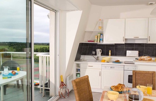 L'Aiguillon-sur-Vie Apartment | Le Domaine de Fontenelles by Interhome