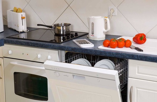 L'Aiguillon-sur-Vie Apartment | Le Domaine de Fontenelles by Interhome