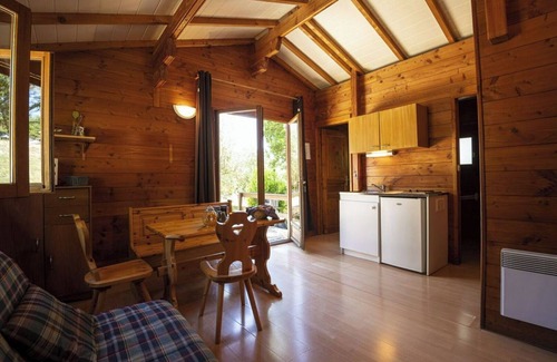 Saint-Jean-de-Maruejols-et-Avejan Ski Chalet | Chalets for 4 to 6 people (2)