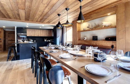 Le Bettaix Ski Chalet | Luxury chalet with sauna and jacuzzi, 200m from the slopes