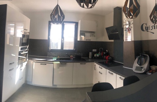 Saint-Maximin-la-Sainte-Baume Villa | Location Maison Avec Piscine Climatisée