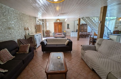 Yevre-le-Chatel Cottage | Large house near Paris, garden, for 12 people