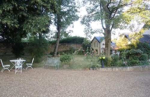 Loue House | France Petit Château