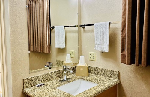 Vista Hotel | Franciscan Inn