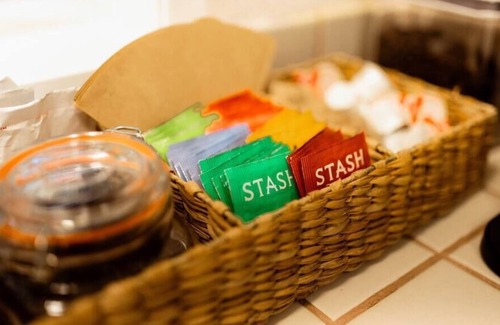 Clinton House | Franklin and Riley’s Island Hideaway