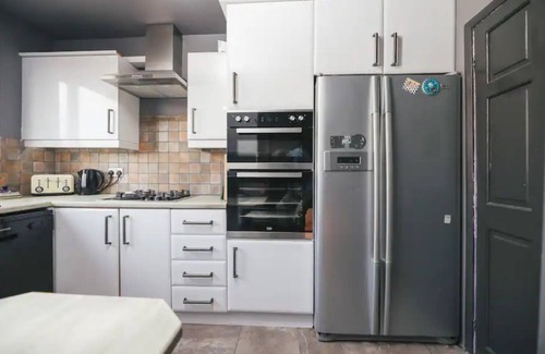 Chapeltown House | Franky’s Place, Residence in Roundhay, Leeds