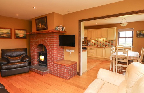 Waterville Cottage | FRAOCH, family friendly, with open fire in Waterville, County Kerry