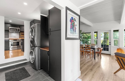 Hatzic House | fraser river retreat.