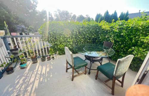 Townline Hill Bed & Breakfast | Fraser Valley Getaway With Breakfast S-5