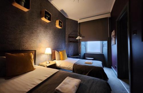 Tollcross House | Frederick Douglass - Rooms In The City