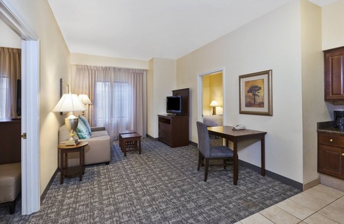 Okemos Apartment | Free Breakfast Buffet. Near Michigan State University.