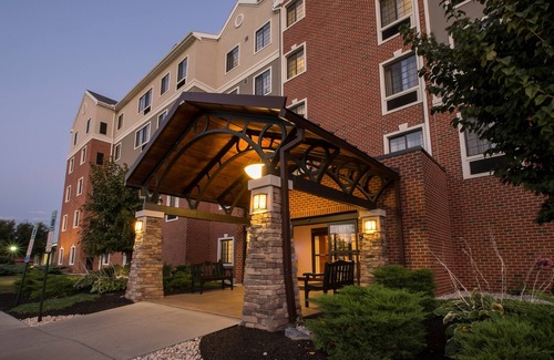 Harrisburg - Hershey Condo | Free Breakfast. Indoor Pool. Gym. Near Hersheypark!