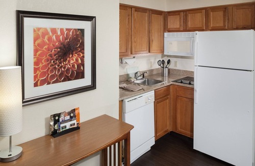 Tougaloo Condo | Free Breakfast. Outdoor Pool. Gym. Near IBM & Northpark Mall.