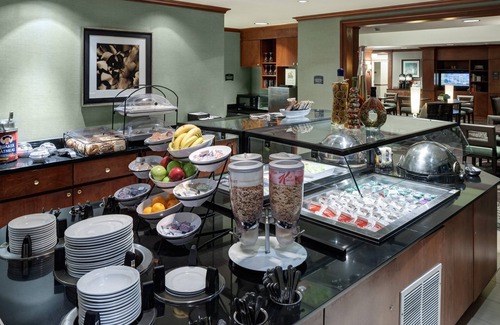Tougaloo Condo | Free Breakfast. Outdoor Pool. Near IBM, Nissan, and Northpark Mall.