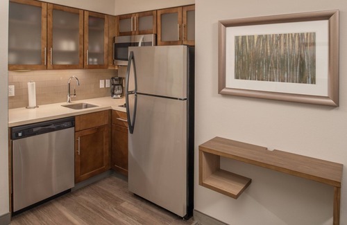 Hillsboro Apartment | Free Breakfast. Pool. Gym. Quick Drive to Rock Creek Country Club!