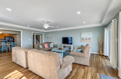 South Bethany House | FREE DAILY ACTIVITIES INCLUDED! FABULOUS OCEANFRONT 6 BEDROOM HOME!