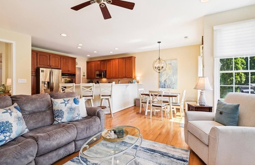 Ocean View House | FREE DAILY ACTIVITIES! “BEST LOCATION! With ALL NEW POND VIEW SUN ROOM and 2nd STORY DECK! Whole house refreshed for 2025