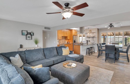 Park Scottsdale One House | FREE GOLF! Easy Freeway Access, Near Old Town, Private Heated Pool (NO Extra Fee), Dog Friendly!