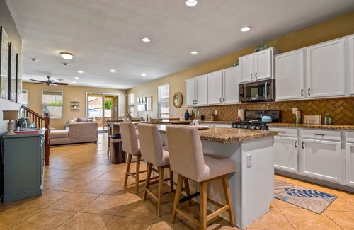 Surprise Farms House | Free Heated Pool, Hot Tub, Built in Grill.