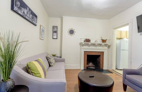 Fenway–Kenmore Apartment | Free Parking 2 Bed 1 Bath Steps from BU/Kenmore